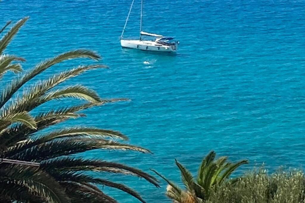 Boutique Apartment With Beach Within Walking Distance, Near Tropea Parghelia Exterior photo