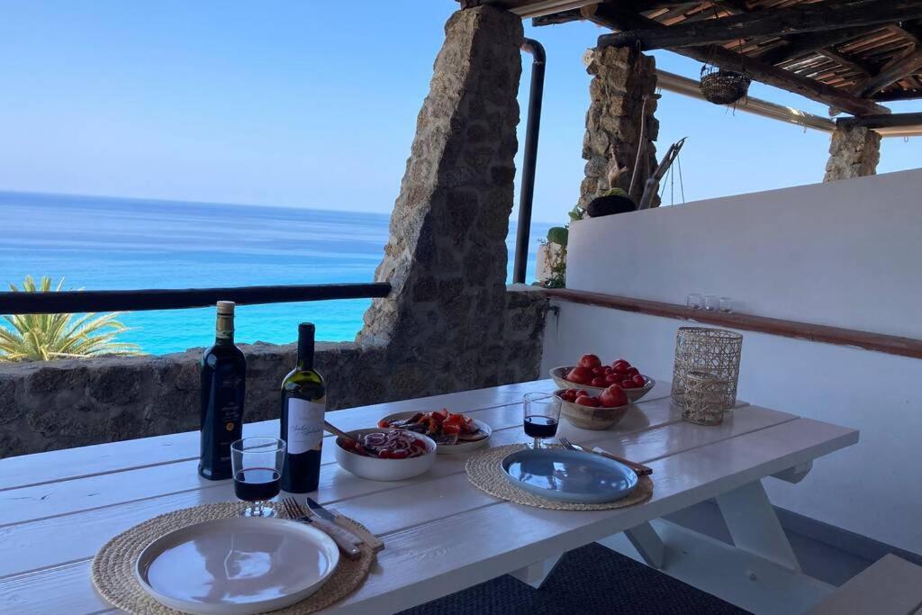 Boutique Apartment With Beach Within Walking Distance, Near Tropea Parghelia Exterior photo